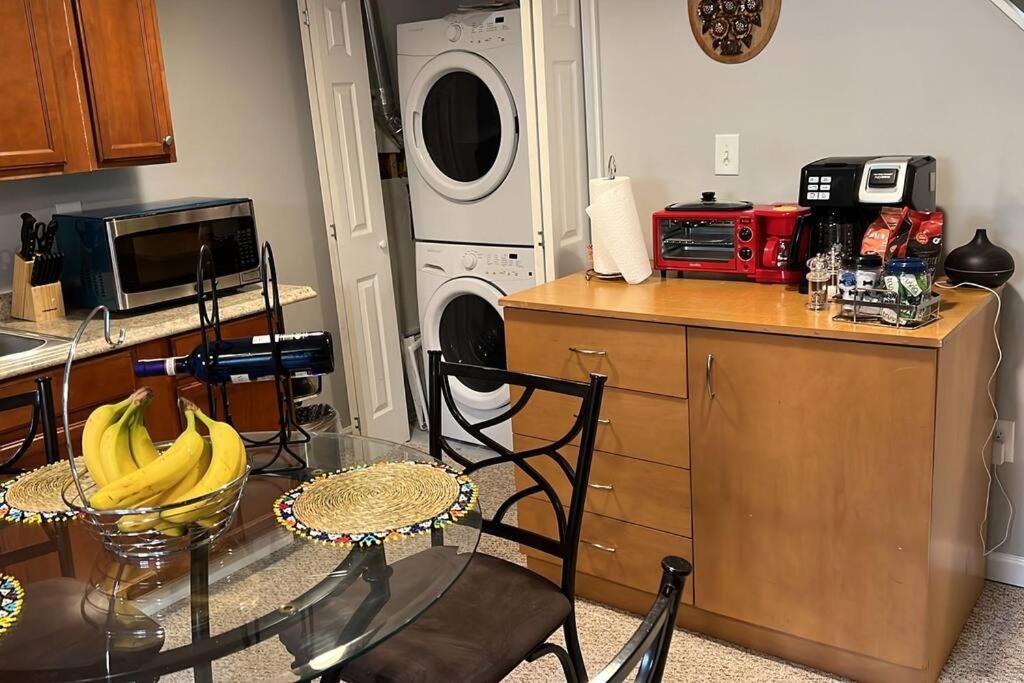 Lovely 2 Bedrooms Appartement, Laundry/parking/tv Appartement