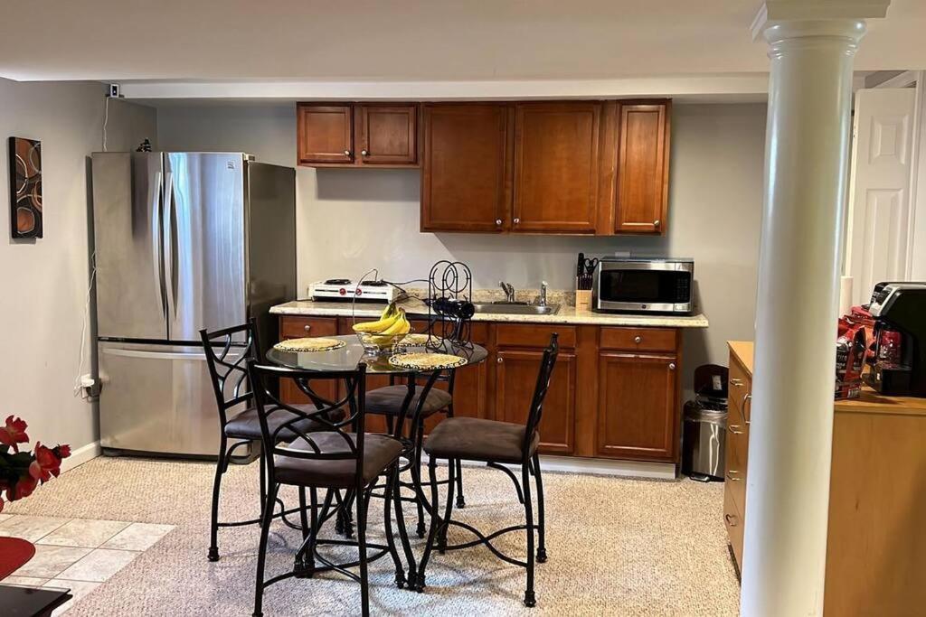 Appartement Lovely 2 Bedrooms Appartement, Laundry/parking/tv *