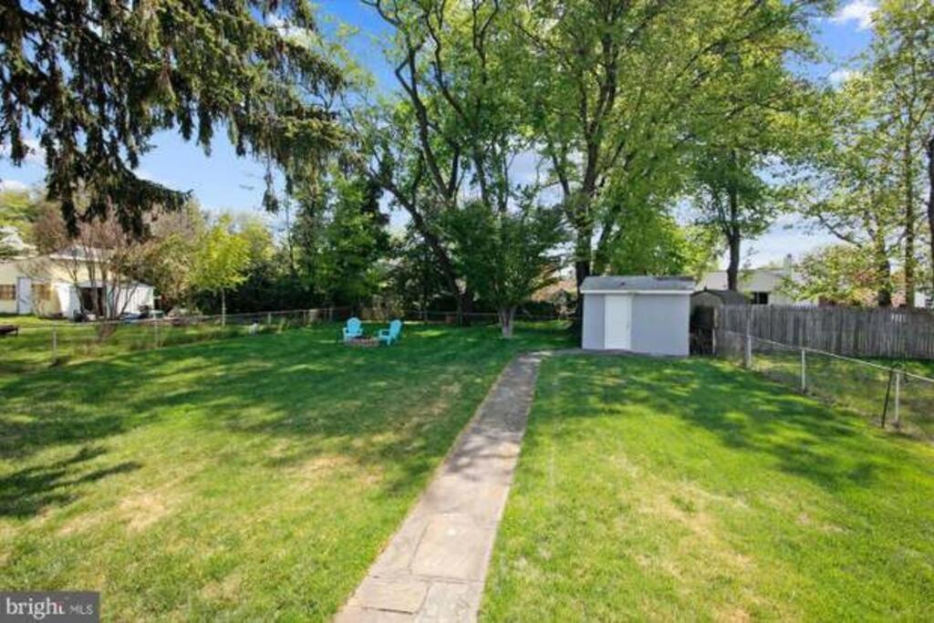 Lovely 2 Bedrooms Appartement, Laundry/parking/tv